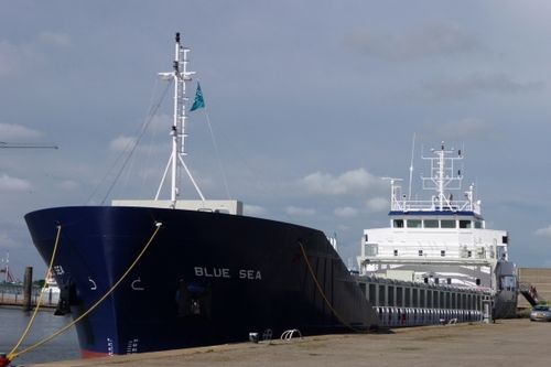 Mini-Massengutfrachter-Frachtschiff - mv Blue Sea - Barkmeijer Stroobos BV