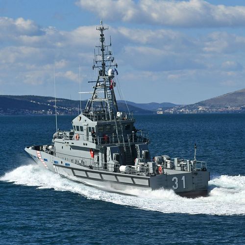 Überwachungsschiff - OOB-31 Omiš - Brodosplit Shipyard - Küste