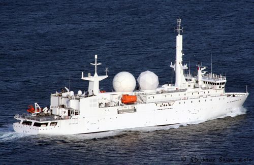 Schiff für die ozeanographische Forschung - DUPUY DE LÔME - Niestern Sander B.V.