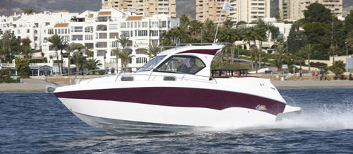 Cabin-Cruiser / Innenborder - Jara - Lema boats - zweimotorig / Hardtop / Sport