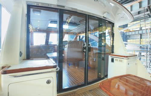 Schiebetür - MAN SHIP machinery & Hardware co. - für Boot / gebogen / Glas