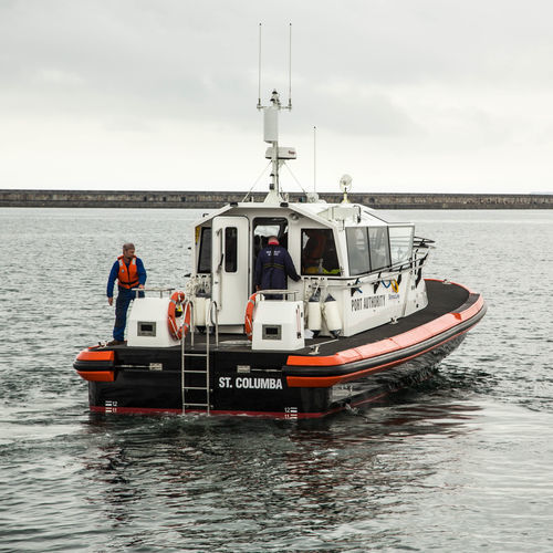 Lotsenboot Berufsschiff - 13m - HolyHead Marine Services - Inboard-Hydrojet / GRP