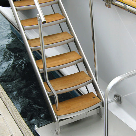 Yachtleiter - UMT MARINE LLC - seitlich / Boarding / maßgefertigt