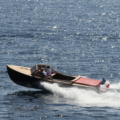 Innenborder-Runabout - 24 - Black Pepper Yachts - Benzin / mit Doppelkonsole / Open