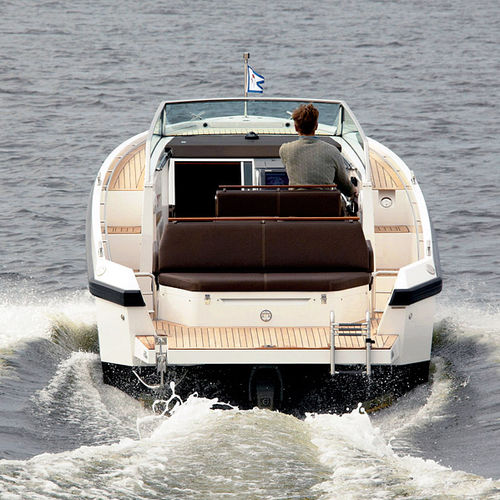 Innenborder-Walkaround - 26  - Delta POwerboats - Diesel / mit Doppelkonsole / mit offenem Heck