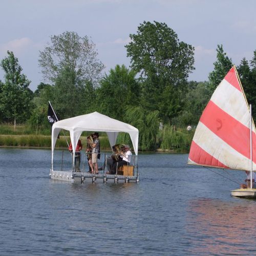 Schwimmende Plattform - OTTO - für Wassersportzentrum / für Events