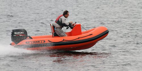 Patrouillenboot Berufsschiff - 3.9M - Tornado Boats - Rettungsboot / Arbeitsboot / Außenborder