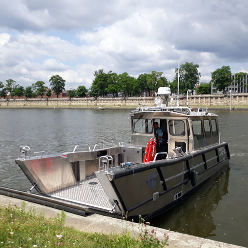 Taucherbasisboot Berufsschiff - CAT 950 WT - MS Boat - Hafenboot / Katamaran / Außenborder