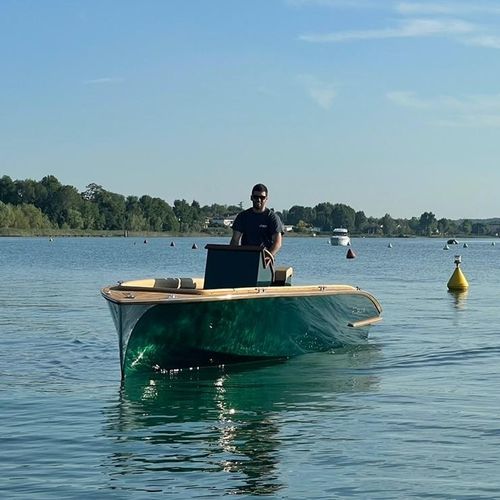 Elektrisches Konsolenboot - 1600 DOGADO E-1010 - GARDASOLAR SRL - Außenborder / max. 6 Personen