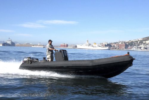 Arbeitsboot Berufsschiff - RHINO 670 - Rhino Marine Products (Pty) Ltd - Katamaran / Außenborder / HDPE