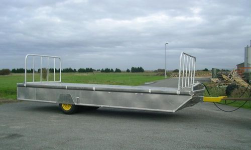 Straßenanhänger - Navalu - für das Zuwasserlassen / für Boot / schwimmend