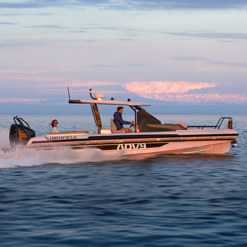 Halbstarres Schlauchboot - ADV9 - HIGHFIELD BOATS - Außenborder / zweimotorig / Stufenrumpf