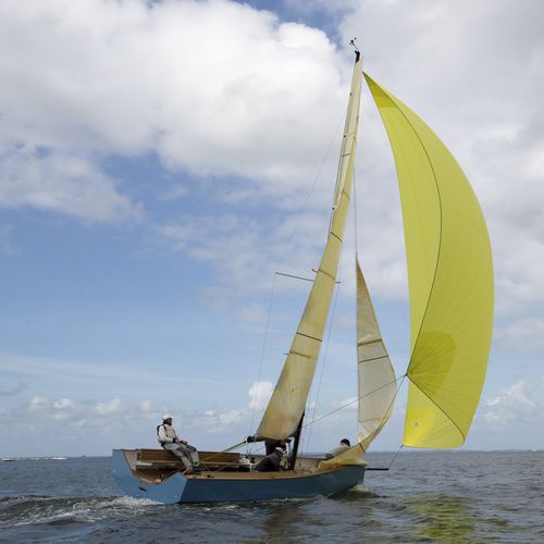 Daysailer-Segelboot - Tröll 26 - CHANTIER DES ILEAUX - Holz / Bugspriet
