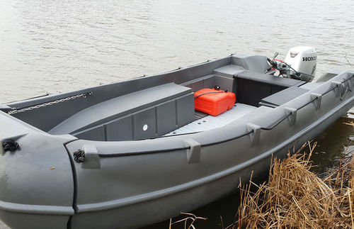 Offenes Boot / Außenborder - 455 - WHALY BOATS  - Open / mit Seitenkonsole / Freizeit