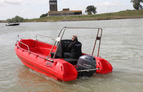 Offenes Boot / Außenborder - 500 - WHALY BOATS  - Open / mit Seitenkonsole / Freizeit