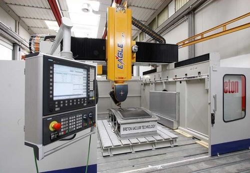 CNC-Bearbeitungszentrum - EAGLE - Breton - 5-Achsen / vertikal / für Harz