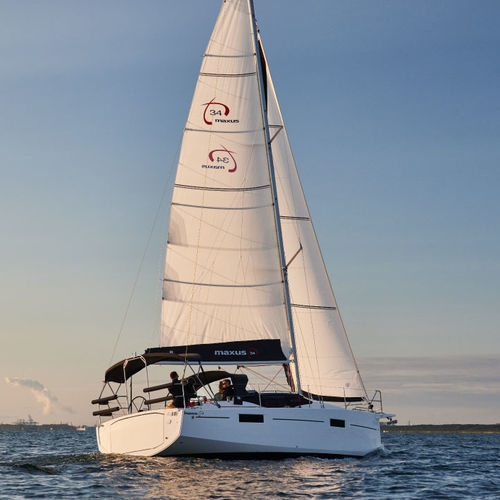 Segelboot für Kreuzfahrten - Maxus 34 - Northman Krysztof Stepniak  - 3 Kabinen / 10 Kojen / Bugspriet