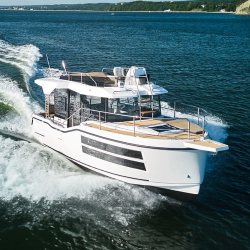 Innenborder-Trawler - 1050  - Northman Krysztof Stepniak  - Flybridge / traditionell / 2 Kabinen
