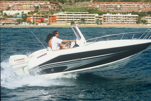 Außenborder-Konsolenboot - 550 - Mazury Sp. z o.o.  - mit Mittelkonsole / schnell / Sportfischer