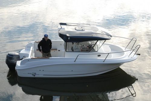 Angelboot für Tagesfahrten / Außenborder - 610 PILOTHOUSE - Mazury Sp. z o.o.  - mit Steuerhaus / max. 6 Personen / mit Kabine