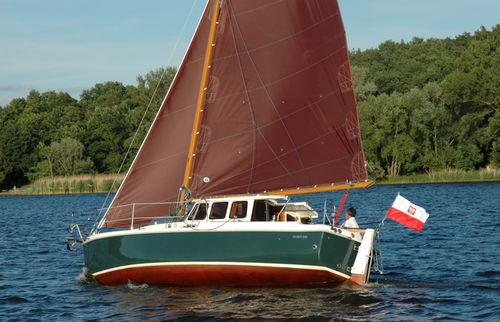 Segelboot für Kreuzfahrten - 800 - HABER YACHTS Sp. z o.o.  - 5 Kojen / mit geschlossenem Cockpit / Bugspriet