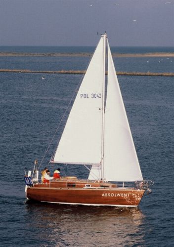 Segelboot für Kreuzfahrten - ABSOLWENT 900 - HABER YACHTS Sp. z o.o.  - 7 Kojen / Holz / Bugspriet