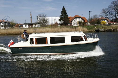 Express-Cruiser / Innenborder - 33 Reporter - HABER YACHTS Sp. z o.o.  - Diesel / Hardtop / Charter