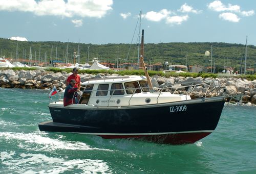 Angelboot für Tagesfahrten / Innenborder - 700MPL - HABER YACHTS Sp. z o.o.  - Diesel / Gleiter / mit geschlossenem Cockpit