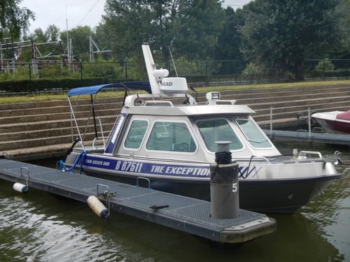Außenborder-Konsolenboot - 600 Cabin - Tinn-Silver aluminium boats - Innenborder / mit geschlossenem Cockpit / Aluminium