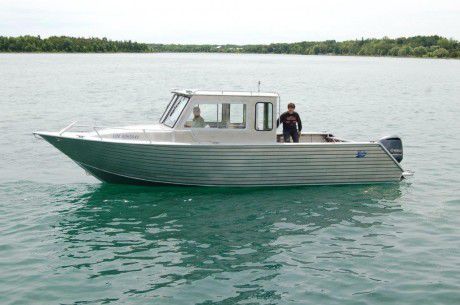 Cabin-Cruiser / Außenborder - 28' - Henley Boats™ - Hardtop / mit geschlossenem Cockpit