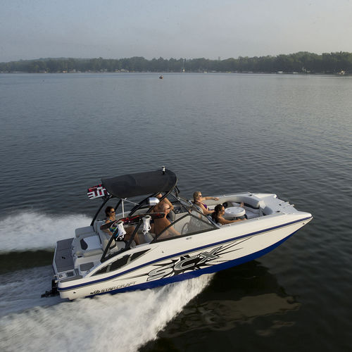Deck-Boat / Innenborder - 210 I/O SCX - Starcraft - Wakeboard / max. 12 Personen