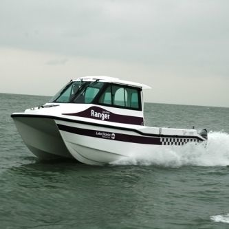 Patrouillenboot Berufsschiff - Windermere  - Cheetah Marine - Taxiboot / Katamaran / Außenborder