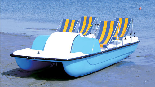 Fünfsitzer-Tretboot - CAPRI L - AQUABLUE - Polyester / blau / gelb