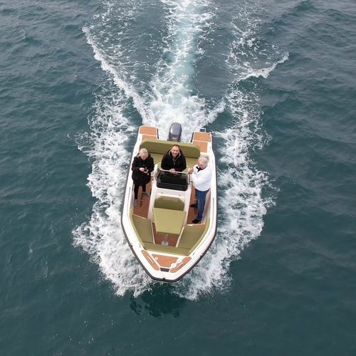 Außenborder-Konsolenboot - AZZARA 49s - LGK MARINE - mit Mittelkonsole / max. 7 Personen