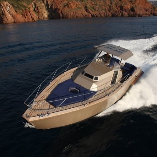 Express-Cruiser / Innenborder - Squalt 33 - SQUALTEC - Open / mit Mittelkonsole / mit Kabine