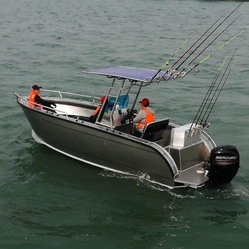 Außenborder-Konsolenboot - Seaya 620D - Qing Dao Hvon Boat Co., Ltd. - mit Mittelkonsole / Sportfischer / für Kreuzfahrten