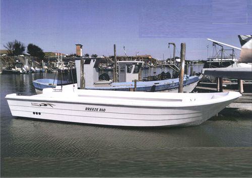 Innenborder-Konsolenboot - BREEZE 860 - SOCIETA' CONERO sas - zweimotorig / mit Mittelkonsole / Glasfaser
