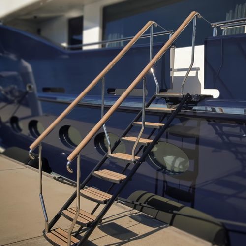 Treppe für Yacht - C-QUIP INTERNATIONAL LTD.