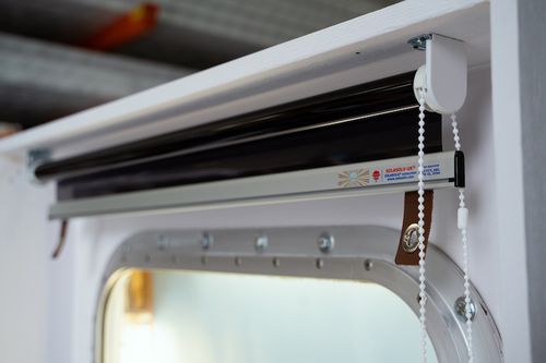 Aufroller-Jalousie - SOLAROLA - Solar Solve - Aluminium / für Schiffe / blendfrei