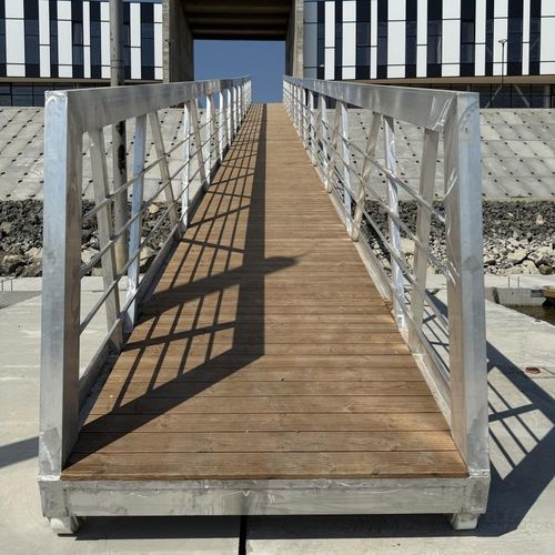 Gangway für Yachthafen - Ship Design Bmk - für Wassersportzentrum / für Hafenterminals / Einbau