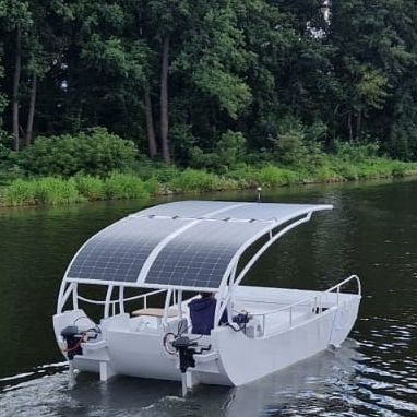 Elektro-Solar-Konsolenboot - 3A Trading GmbH - Außenborder / zweimotorig / Hardtop