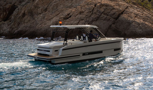 Express-Cruiser / Innenborder - D32  - De Antonio Yachts - zweimotorig / Open / mit Mittelkonsole