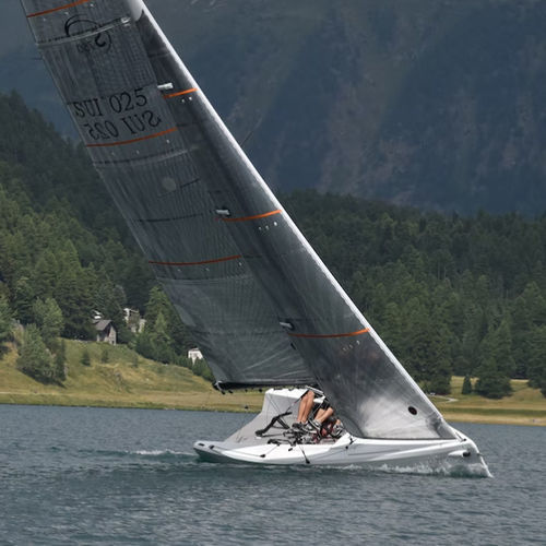 Daysailer-Segelboot - 750 - Esse Boats - Regatta-Kielboot / Regatta / Carbon