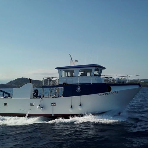 Trawler-Fischereischiff - 3000 - 2500 SFV - ARESA SHIPYARD - Ausbildung / GFK