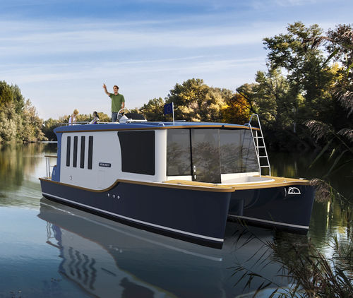 Express-Cruiser / Katamaran - KRONLAND II - Bader Hausboot - Außenborder / Verdränger / Flybridge