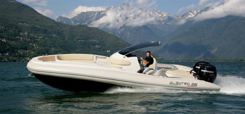 Außenborder-Schlauchboot - 28 - Albatro International Srl - zweimotorig / halbstarr / mit Mittelkonsole