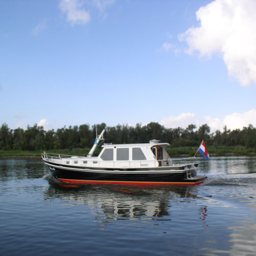 Express-Cruiser / Innenborder - 1220  - De Alm  - mit Steuerhaus / Kanal / Stahl