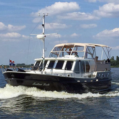 Express-Cruiser / Innenborder - 1330  - De Alm  - Flybridge / Kanal