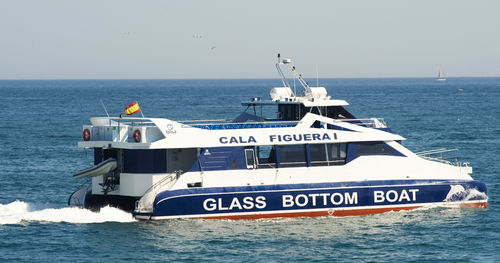 Ausflugsboot Berufsschiff - CALA FIGUERA UN - Drassanes Dalmau, S.A - Katamaran / Innenborder