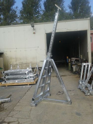 Motorboot-Bootsgestell - CIR Ton.12 o Ton.15 o Ton.20 o Ton 30 o Ton. 50 h 35/59 - Naval Tecno Sud - für Segelboot / verstellbare Neigung